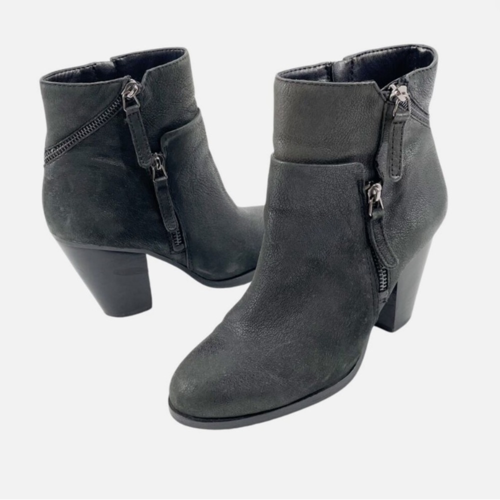Vince Camuto Hinnegan Black/Dark Gray Ankle Booties Stacked Heel size 7.5